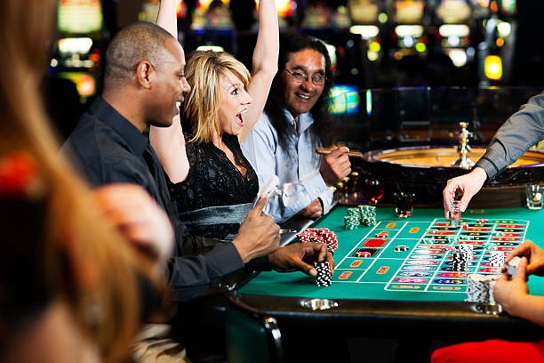 gtr777 Android app interface showing live football markets and slots